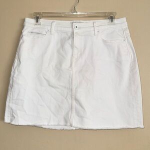 Vineyard Vines White Raw Hem Jean Denim Skirt Size 12 NWT!